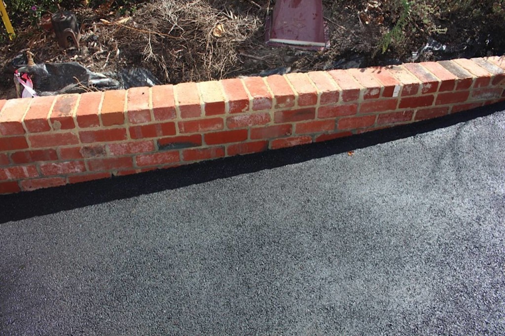 brick-retaining-wall